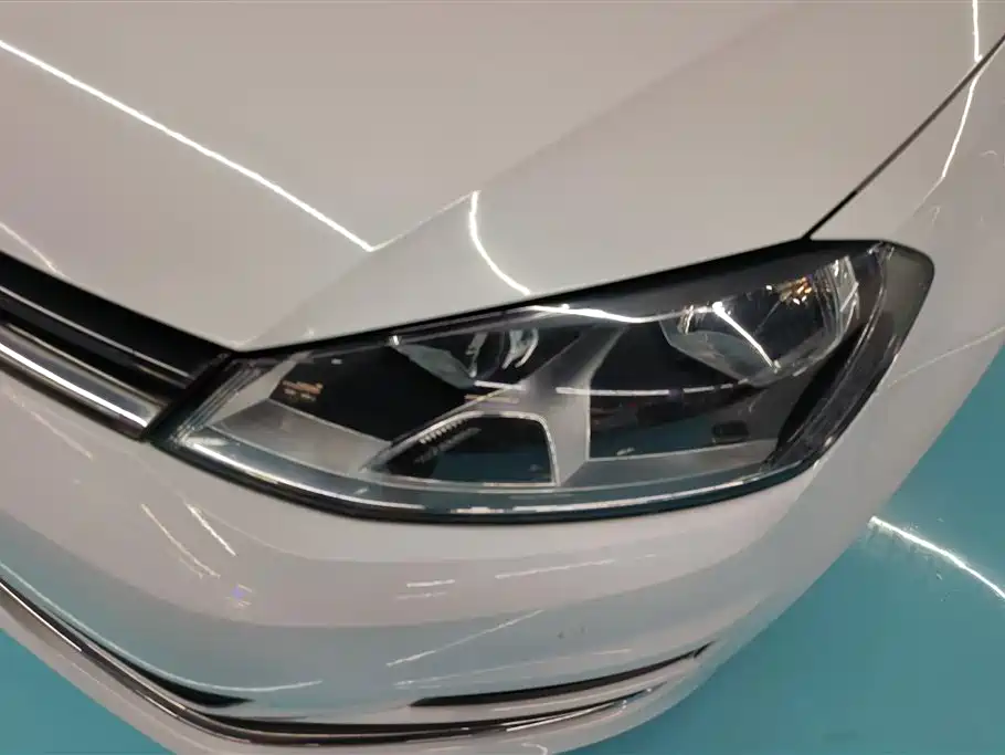 Volkswagen Golf 2017 230TSI Auto Comfort Millionth Anniversary Edition фото 5