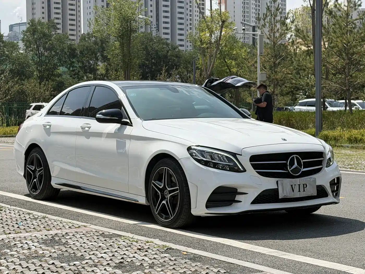 Photo 3 - Mercedes-Benz C-Class