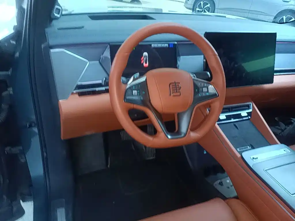 BYD Tang L 2025 2025 DM 175KM Drone Player Edition