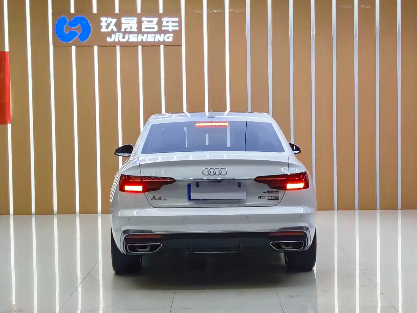 Audi A4L 2020 40 TFSI Luxury Dynamic фото 3