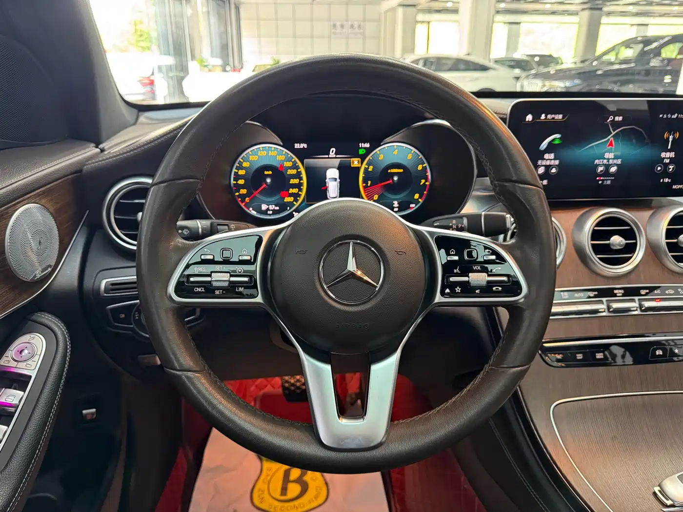 MERCEDES-BENZ GLC