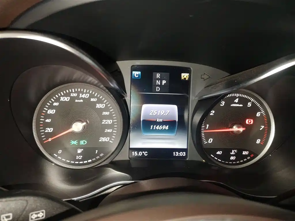 Mercedes-Benz GLC 2018 Facelift GLC 260 4MATIC Dynamic фото 8