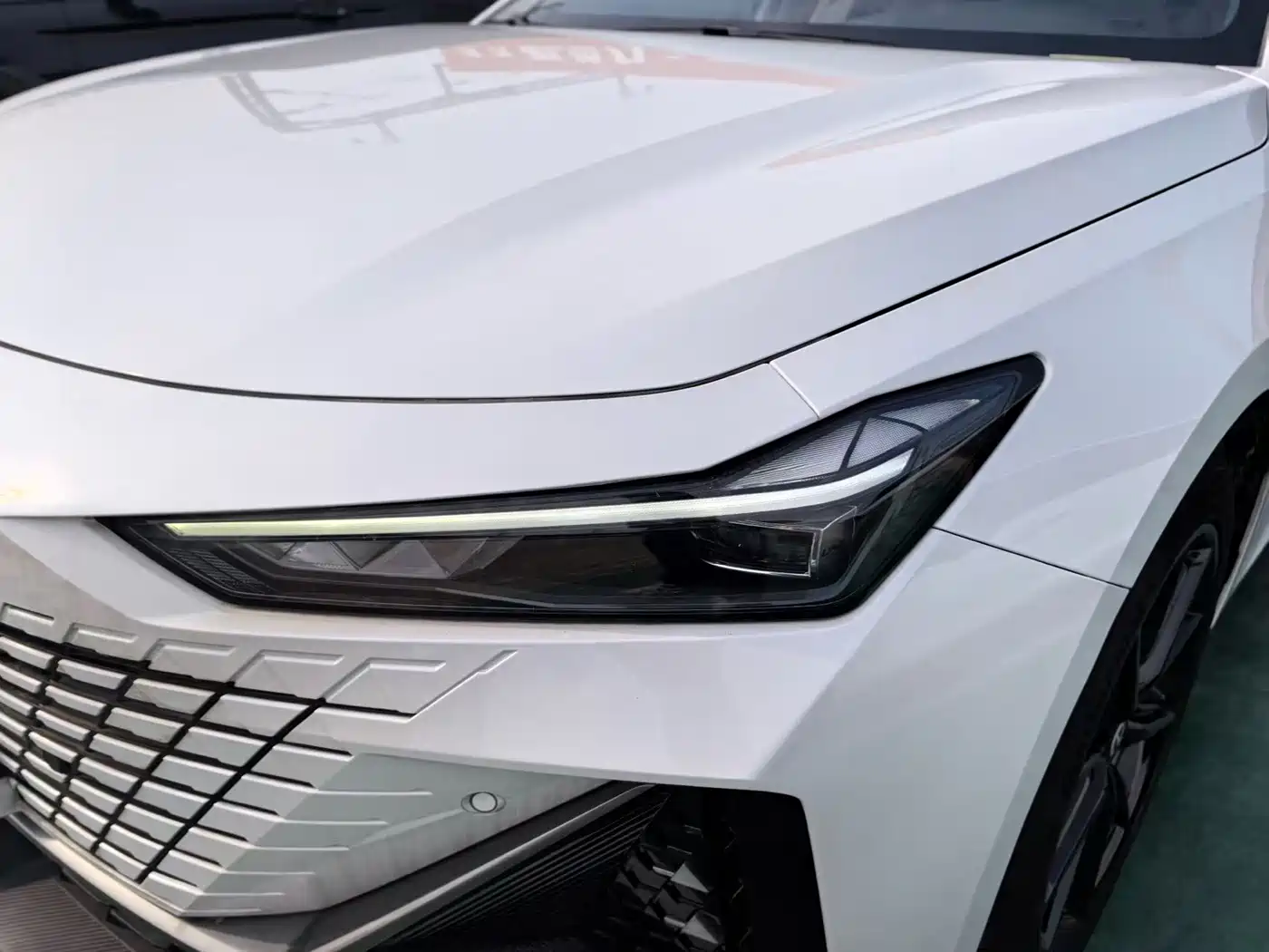 CHANGAN UNI-V