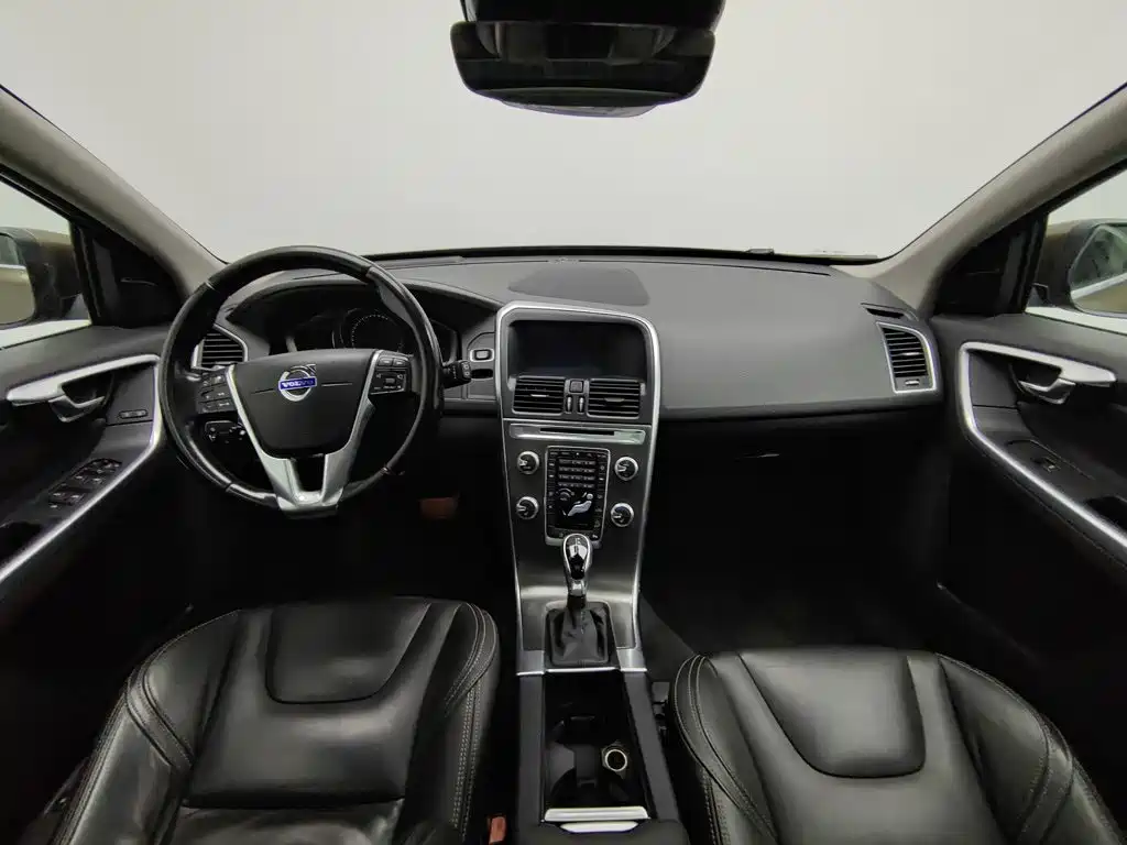 Photo 5 - Volvo XC60