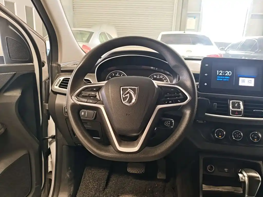 Baojun 730 2020 2019 1.5T CVT Fashion Edition 7-Seater China VI