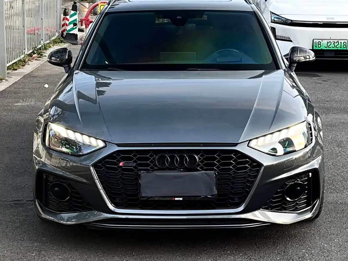 Audi RS 4 2023 2022 RS4 Avant Obsidian Edition