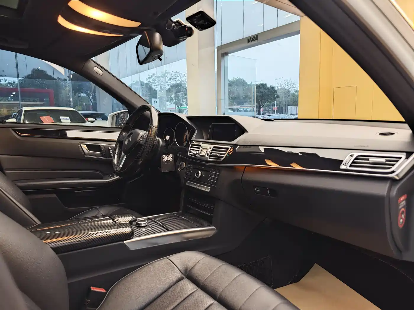 Mercedes-Benz E-Class 2015 Facelift E 200 L Sport фото 32