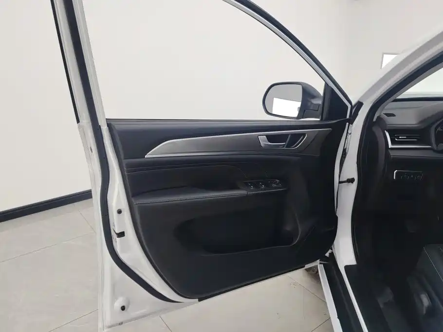 Фото 7 - Haval M6