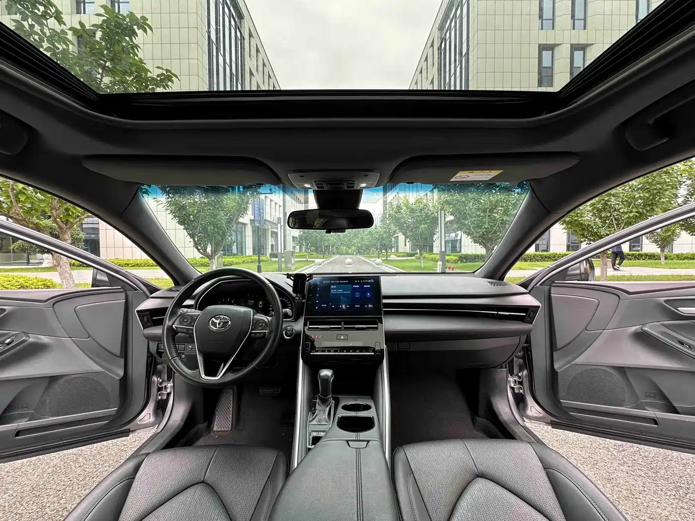 Toyota Avalon 2022 2.0L Luxury Edition фото 15