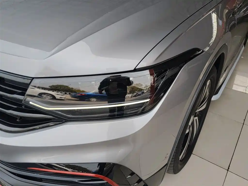 Volkswagen Tiguan X 2023 330TSI 2WD Flagship фото 18