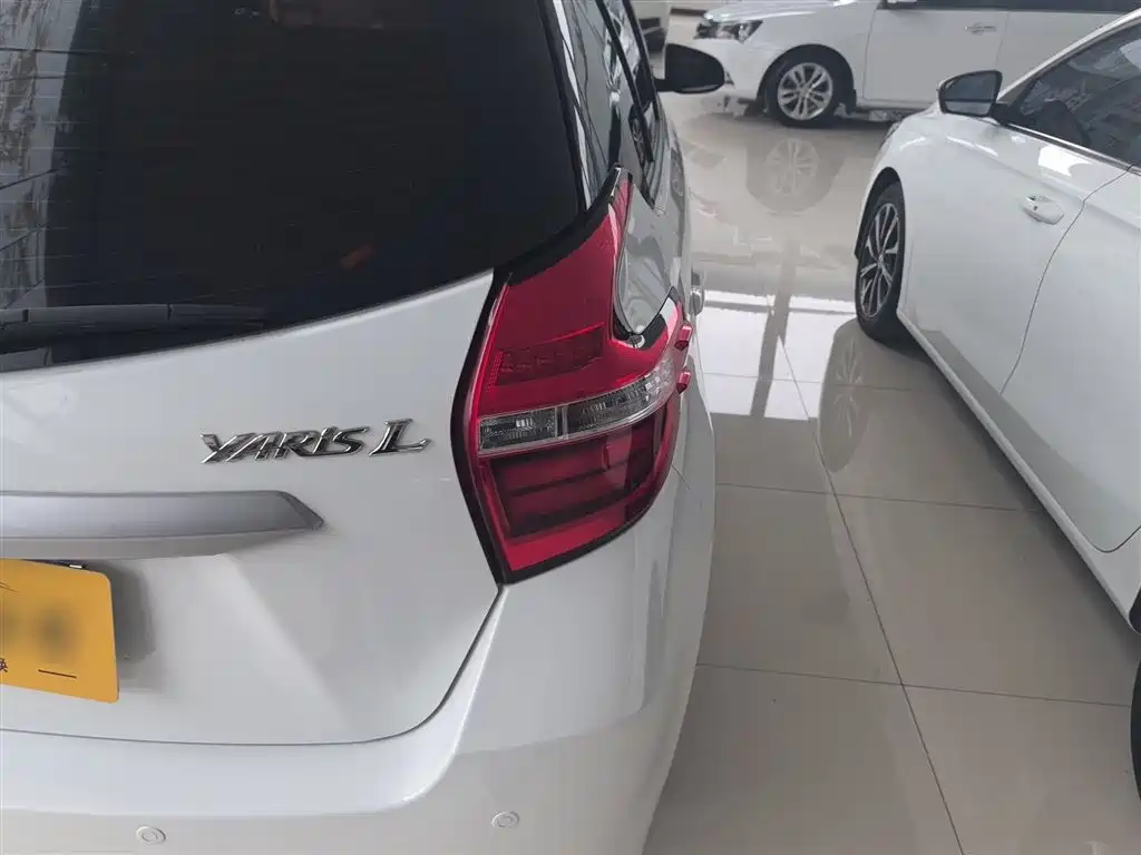 Toyota YARiS L Zhi Xuan 2021 1.5L CVT Leading Edition фото 8