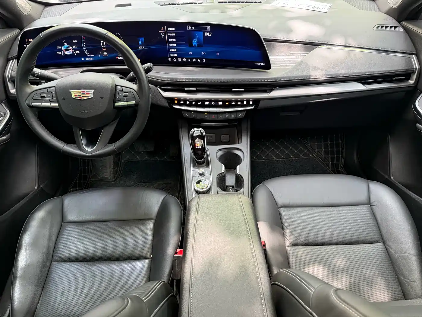Cadillac XT4 2024 28T 2WD Premium фото 14