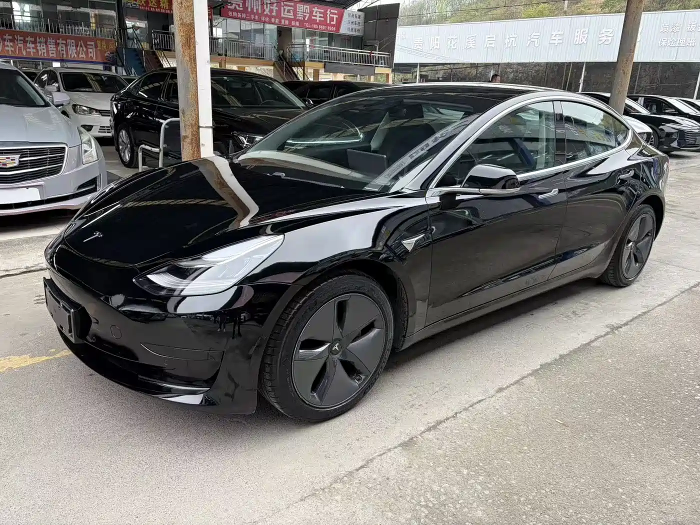 TESLA MODEL 3
