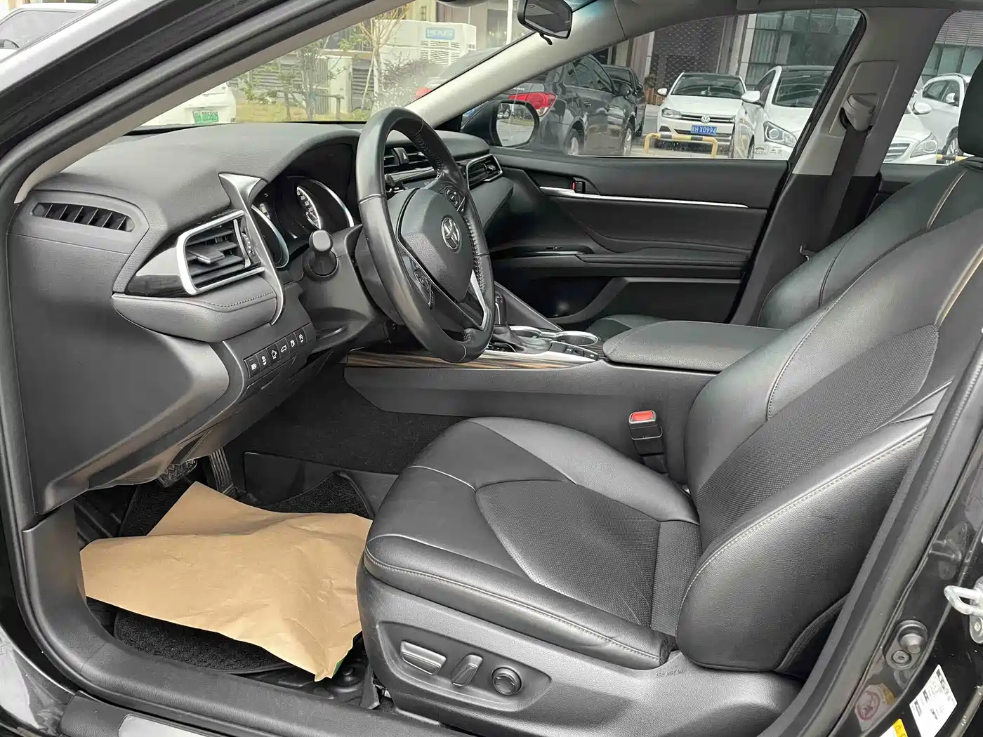 Toyota Camry 2018 2.0G Luxury Edition фото 4
