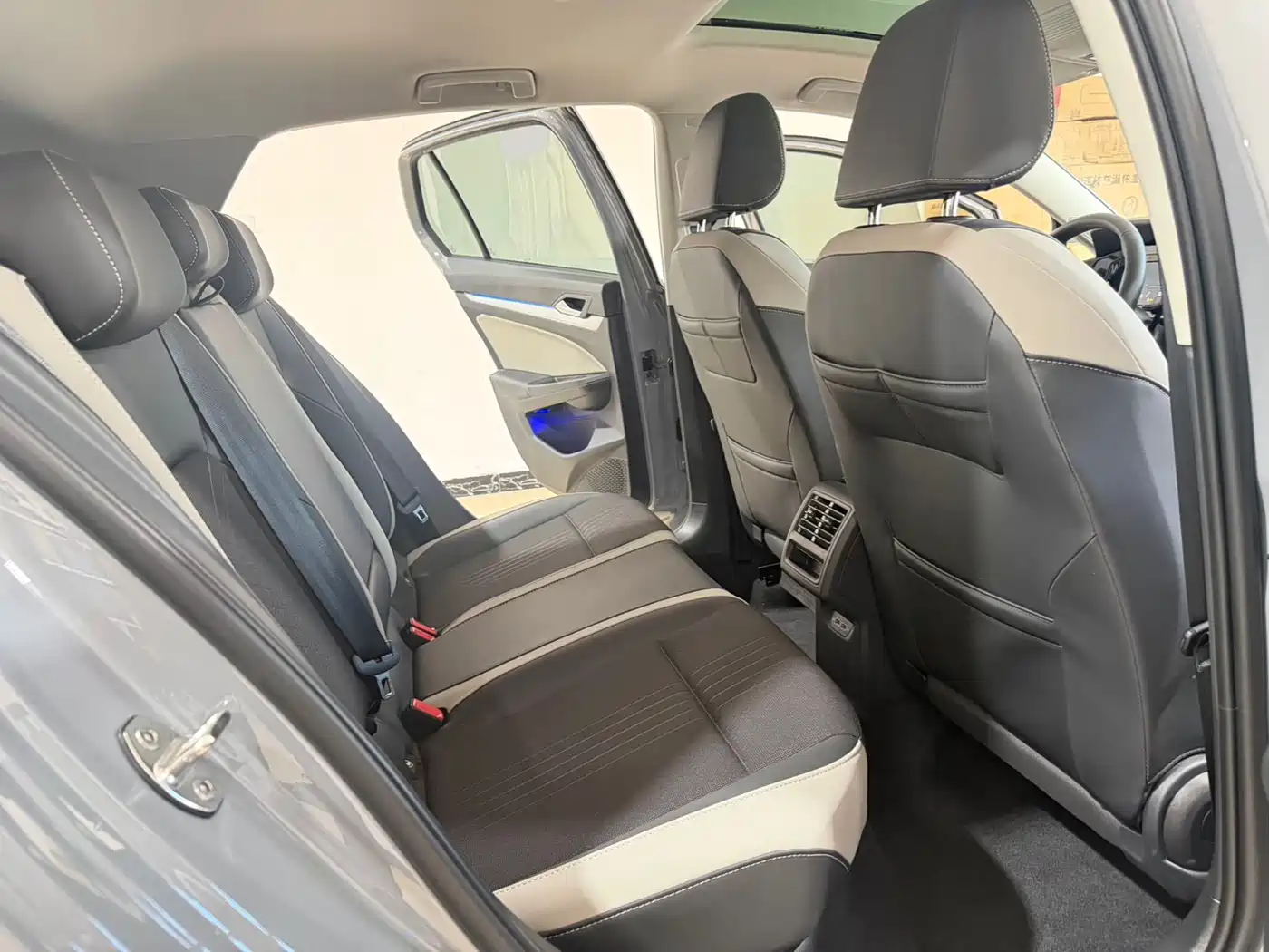 Volkswagen Golf 2023 Facelift 280TSI DSG Pro фото 11