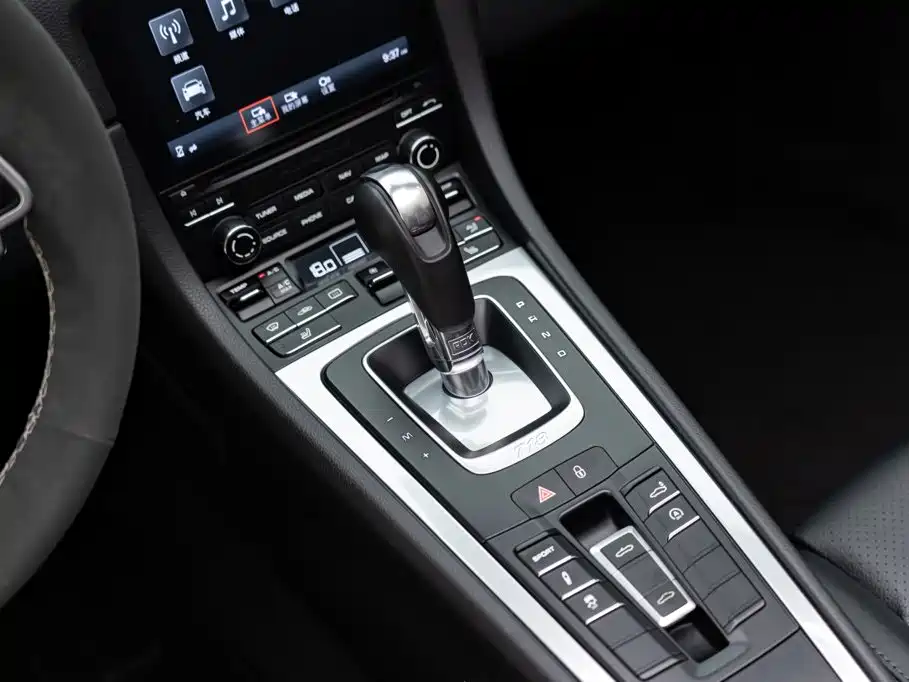 صورة 12 - Porsche 718