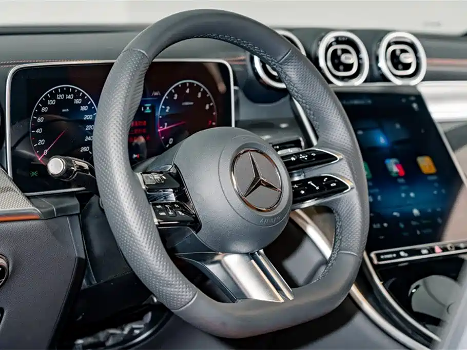 Mercedes-Benz GLC Coupe 2025 GLC 260 4MATIC Coupe SUV фото 10
