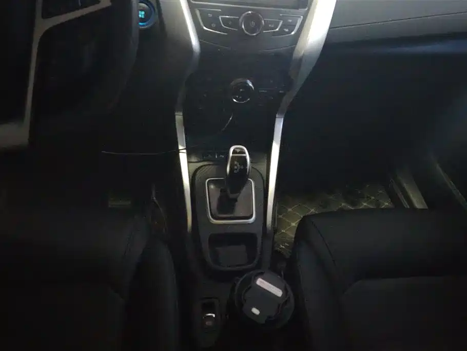 BYD Yuan New Energy 2018 EV360 Smart Connected Cool Edition фото 16