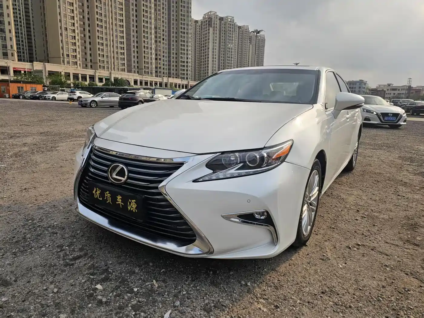LEXUS ES
