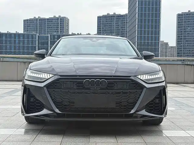 Audi A7L 45 TFSI, Люкс