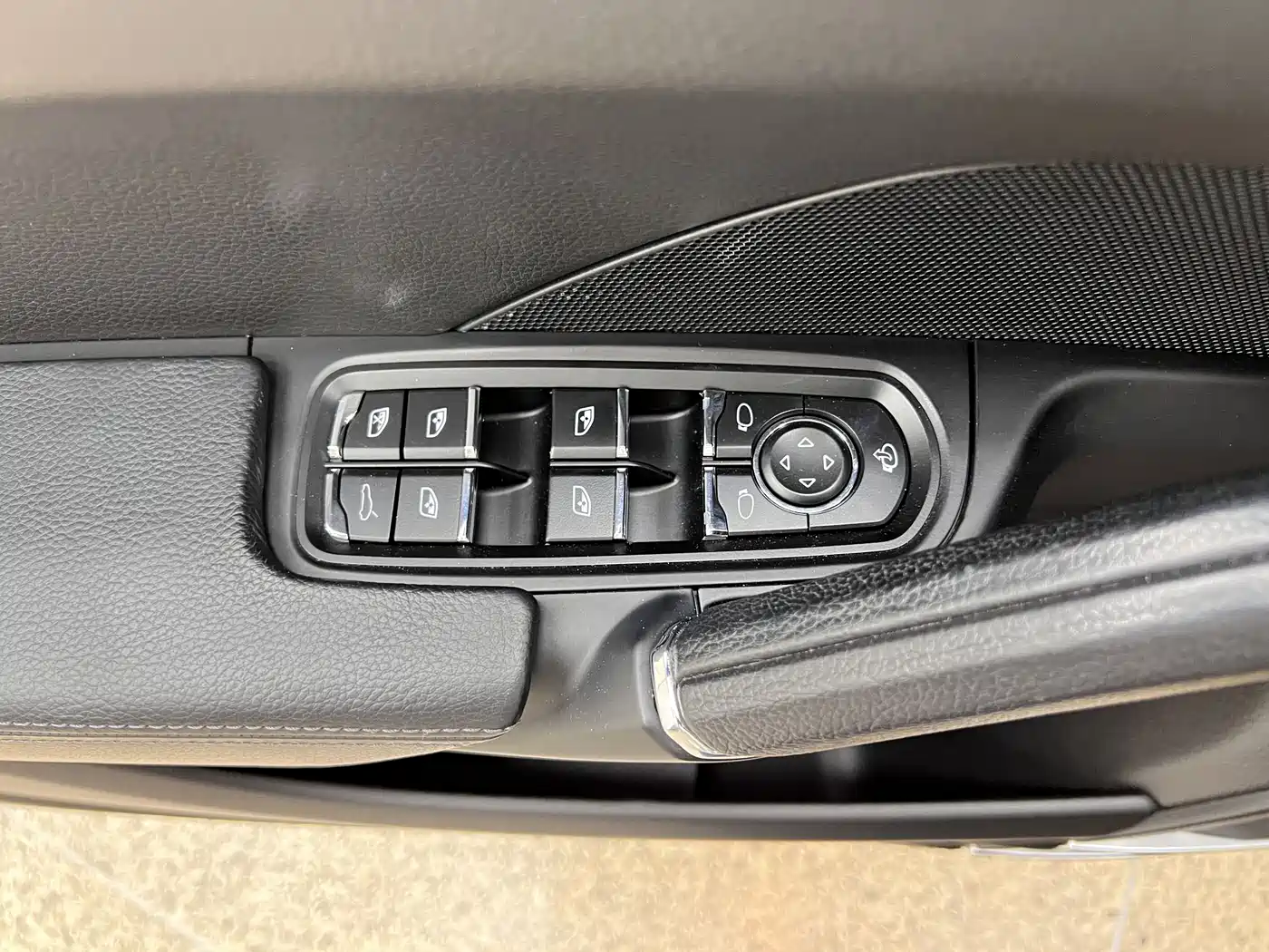 Porsche Cayenne 2015 Cayenne 3.0T фото 34