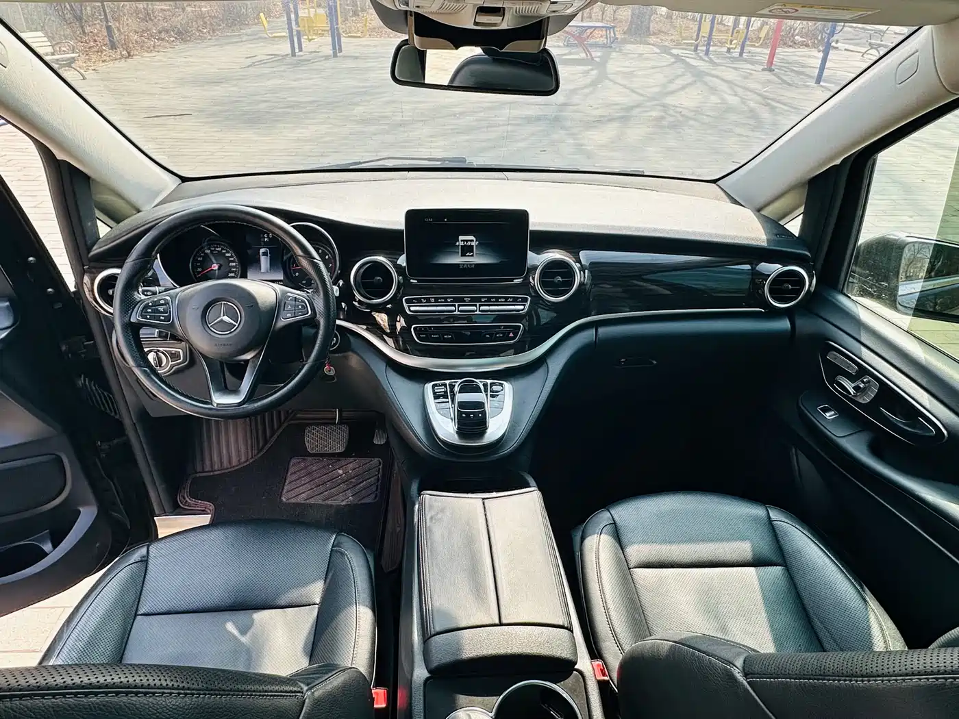 Mercedes-Benz V-Class 2018 V 260 Premium Edition China V фото 16