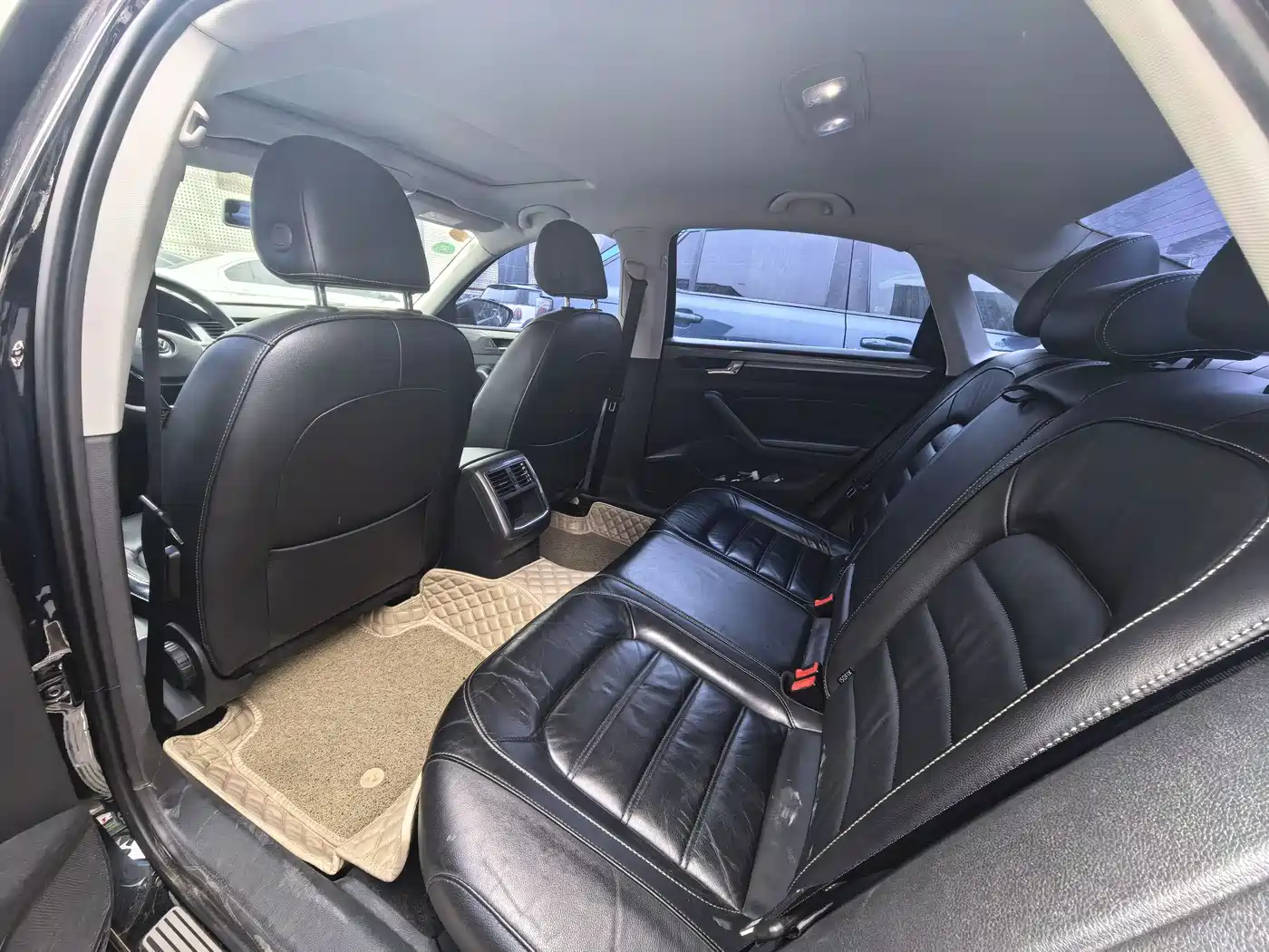 Volkswagen Passat 2017 330TSI DSG Prestige фото 5