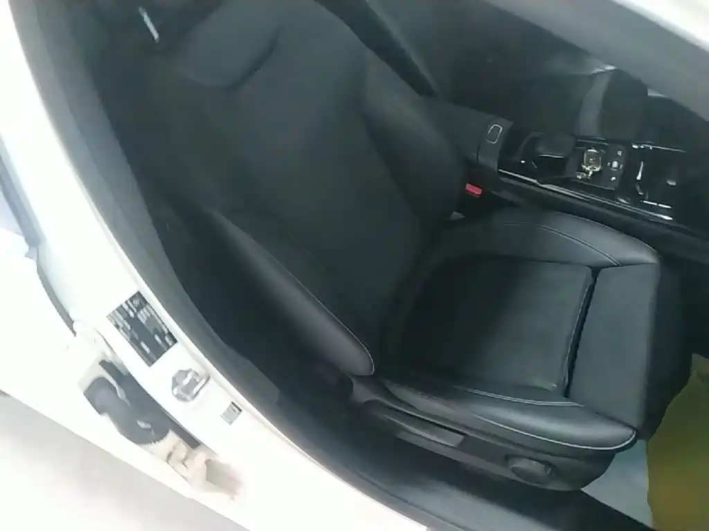 Фото 25 - Mercedes-Benz A-Class
