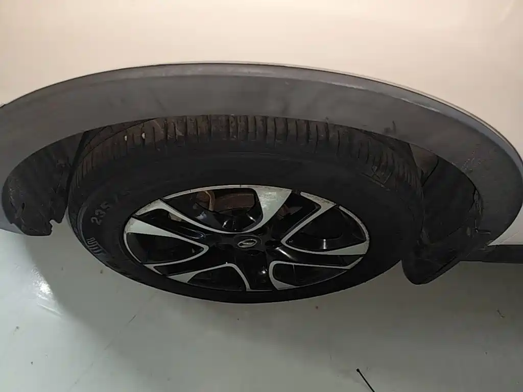 Soueast DX7 2018 2018 Model 1.5T Manual Triumph Edition