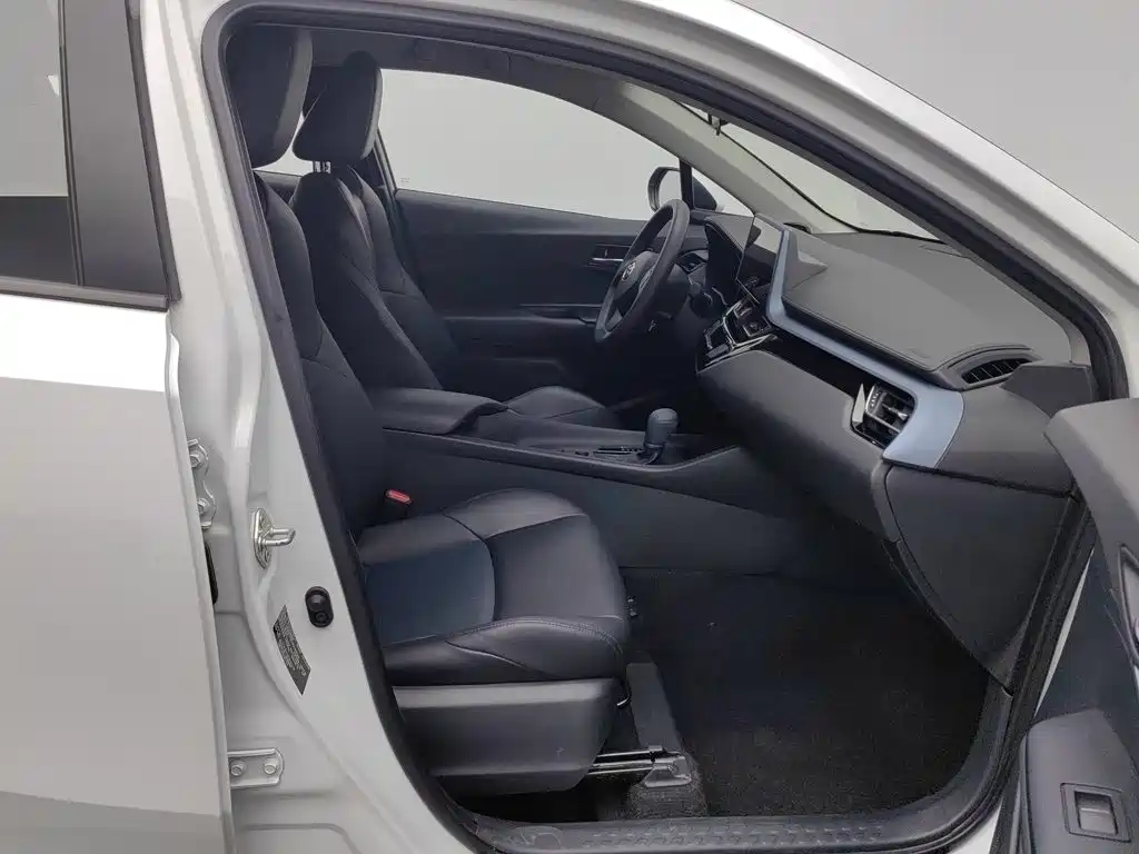 Toyota IZOA 2024 2023 2.0L Yi-Xiang Edition
