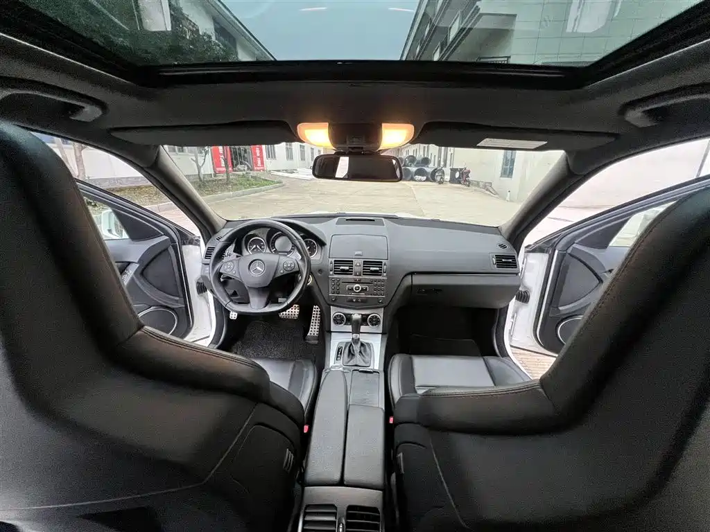 Mercedes-Benz C-Class AMG 2010 AMG C 63 Sport Enhanced Edition фото 13