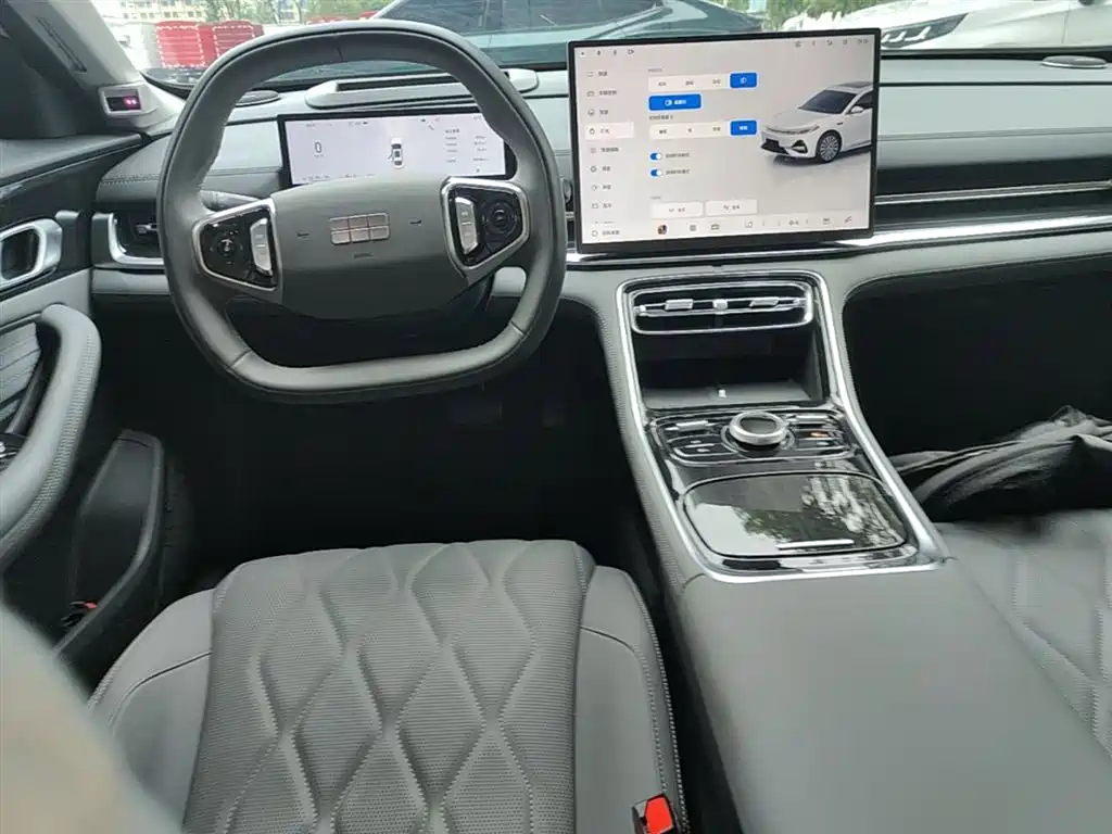 Geely Galaxy Galaxy A7 2025 EM-i фото 10