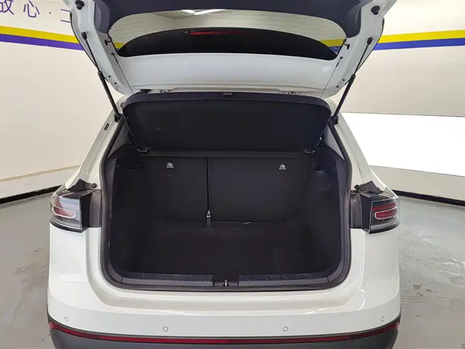 Volkswagen Tharu 2025 Model Rising Star 300TSI Aspiration Edition фото 4