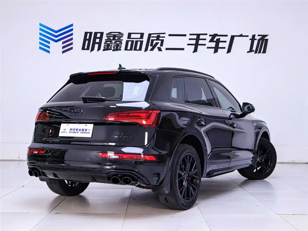 Audi Q5L 2024 Model 40 TFSI Luxury Dynamic фото 7