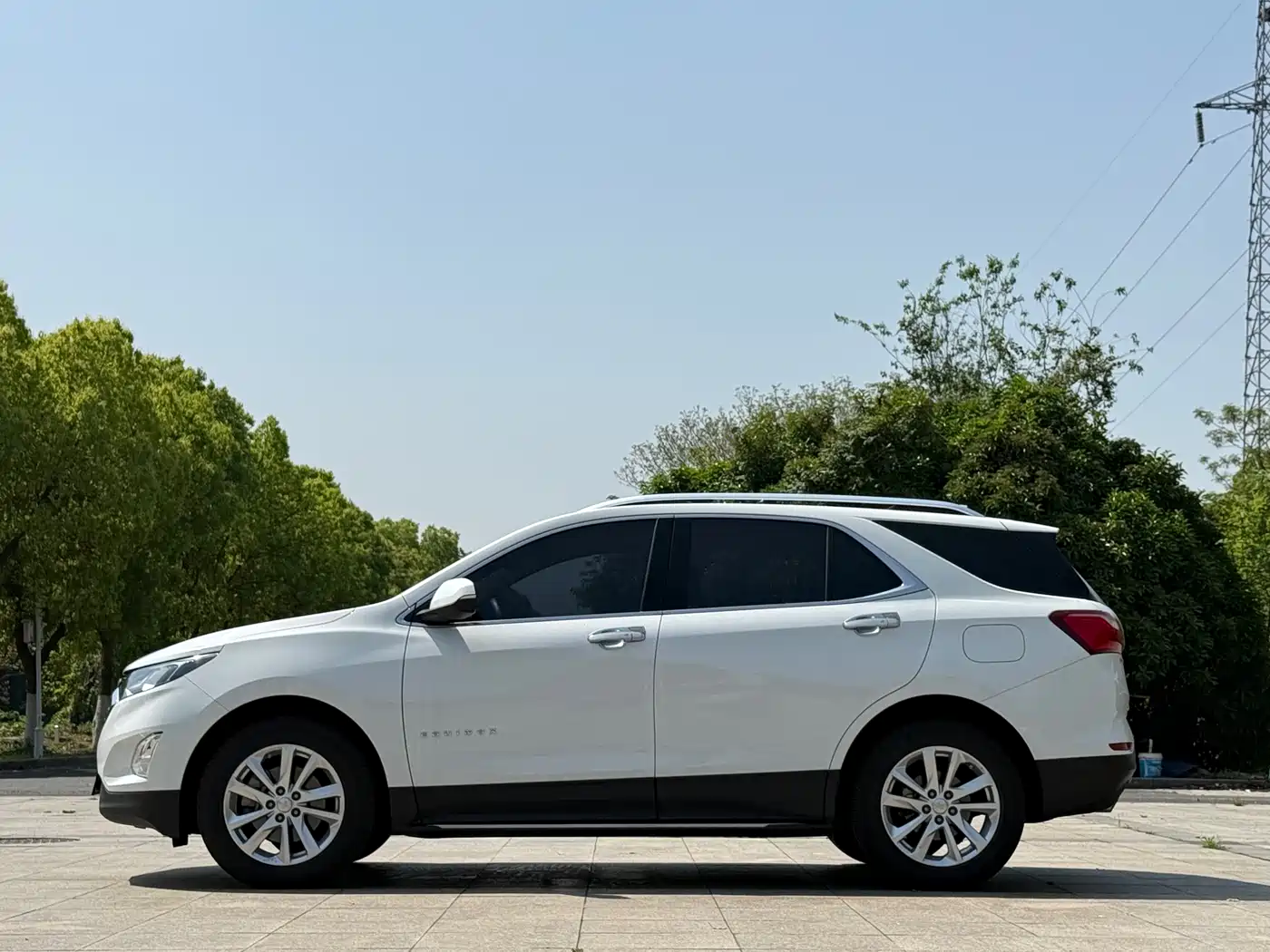 Chevrolet Equinox 2018 550T Automatic 4WD Pioneer Edition фото 3