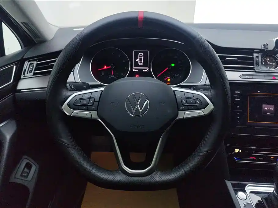 Volkswagen Magotan 2020 330TSI DSG Leading фото 15