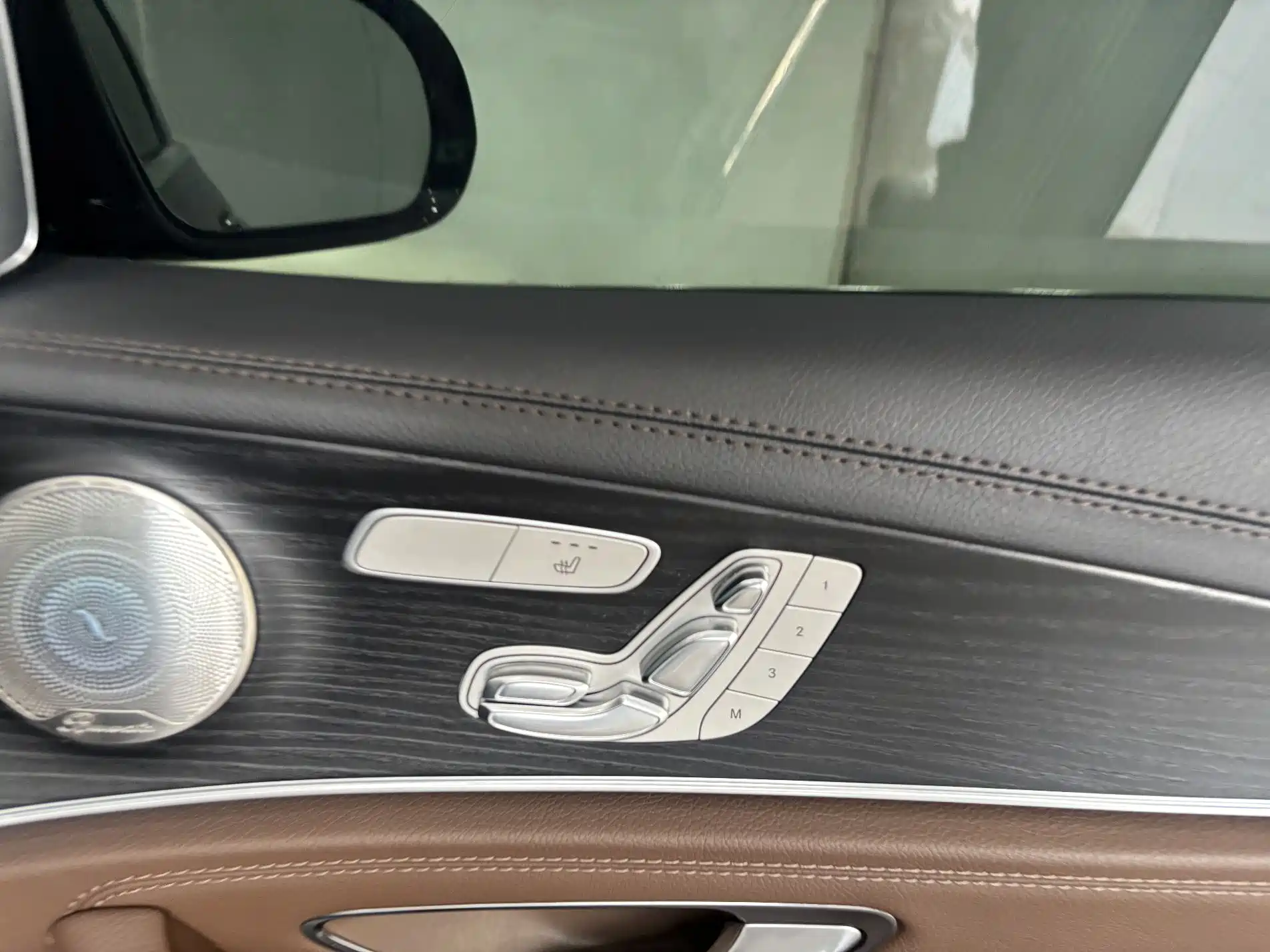 صورة 26 - Mercedes-Benz E-Class