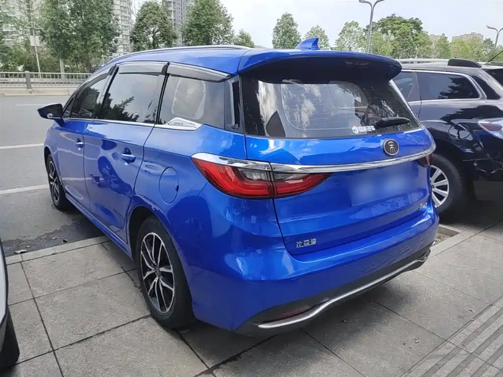 BYD Song MAX 2017 1.5T Auto Smart Connect Premium 7-seater фото 5