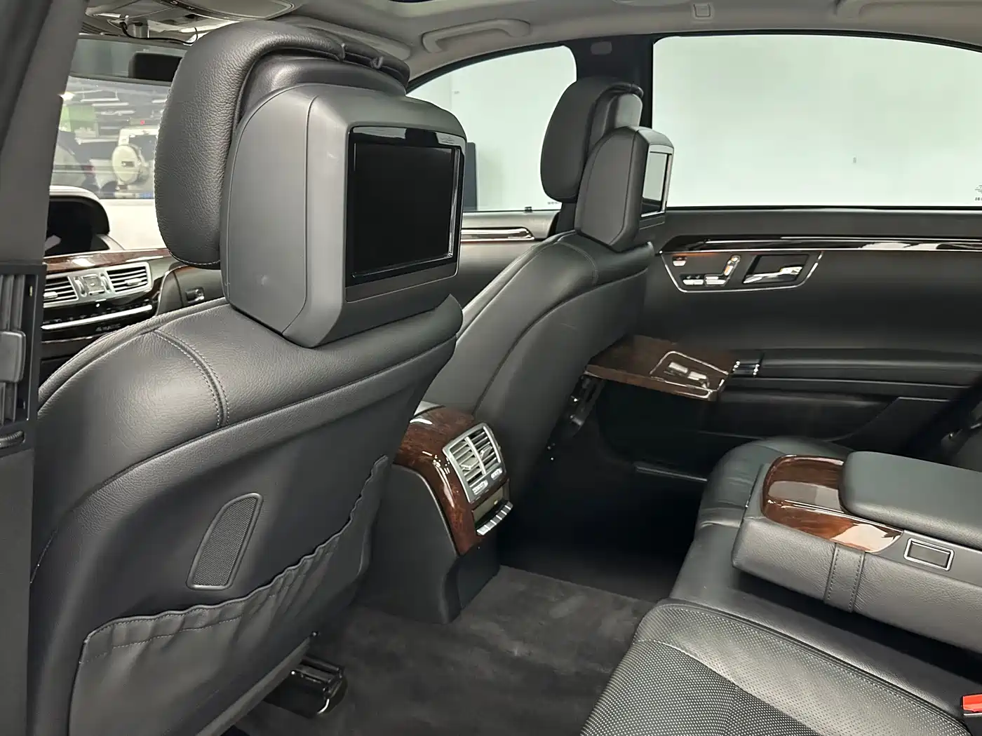 Mercedes-Benz S-Class 2012 S 350 L 4MATIC Grand Edition фото 21