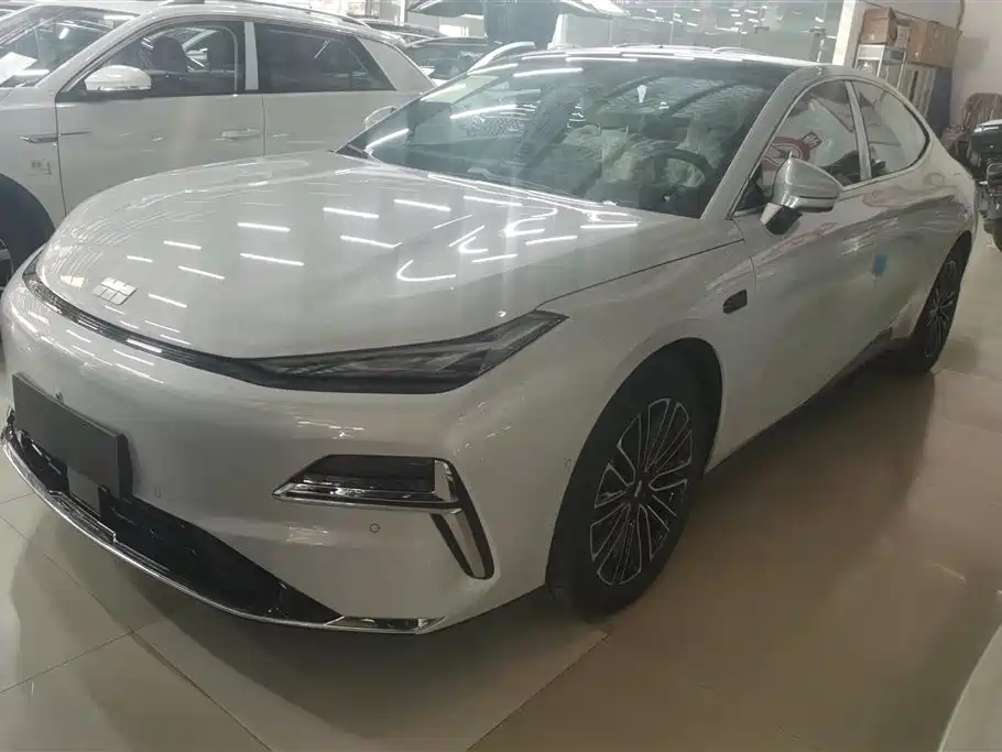 Geely Galaxy Galaxy Xingyao 8 2025 Model 60km EM-i Luxury Edition