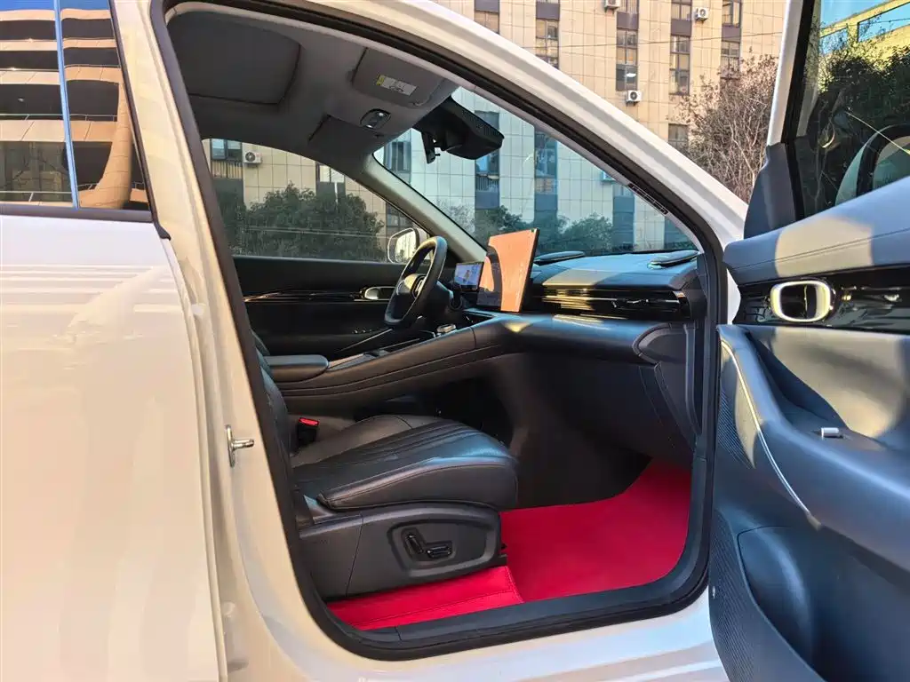 GEELY GALAXY GALAXY E5