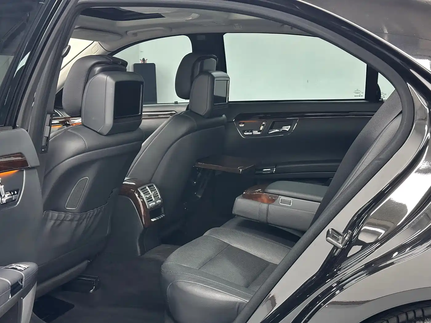 Mercedes-Benz S-Class 2012 S 350 L 4MATIC Grand Edition фото 12