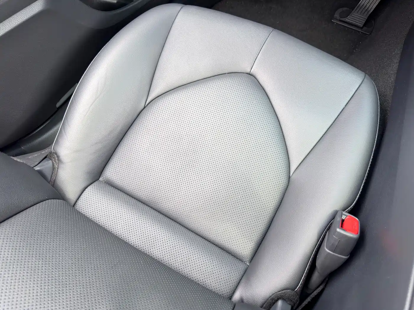 Toyota Camry 2021 2.0G Luxury Edition фото 18
