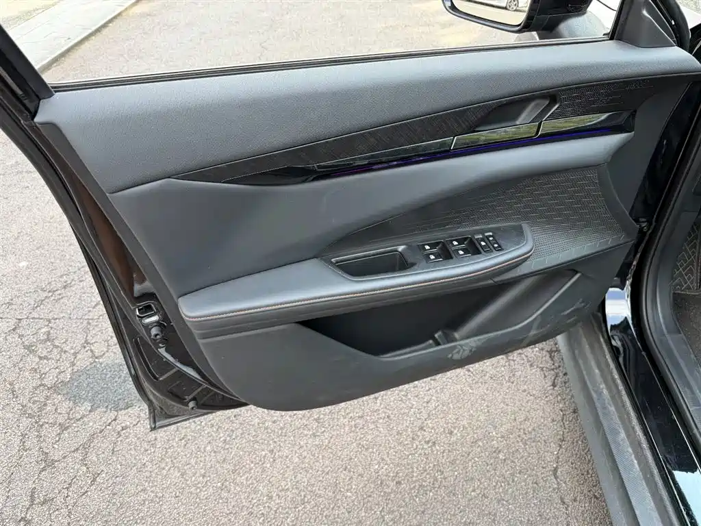 CHANGAN UNI-V