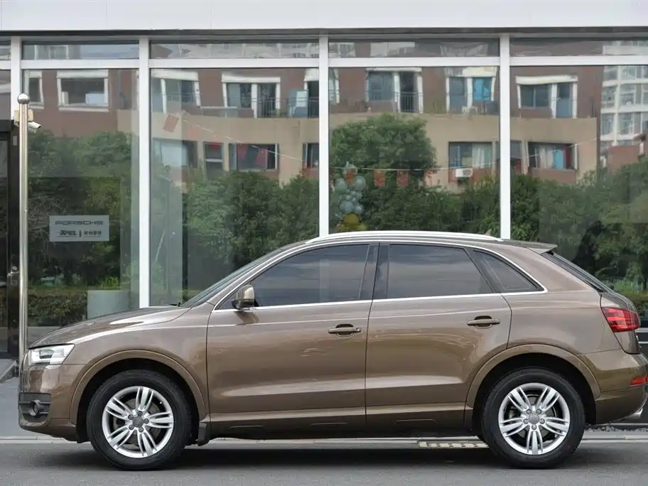 Audi Q3 2015 35 TFSI quattro Technology фото 2