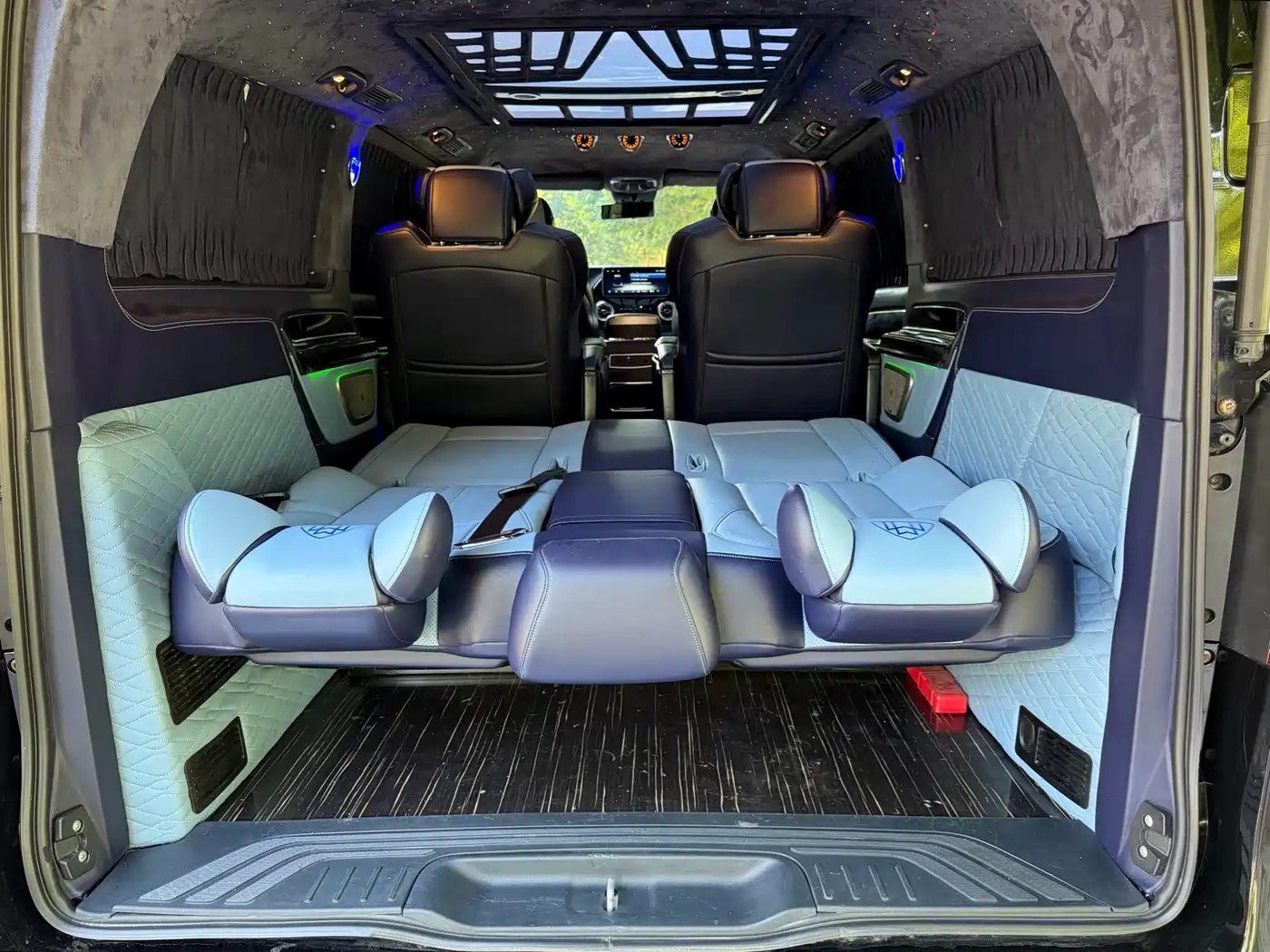 Mercedes-Benz Vito 2021 2.0T Business Edition 7-seater фото 22
