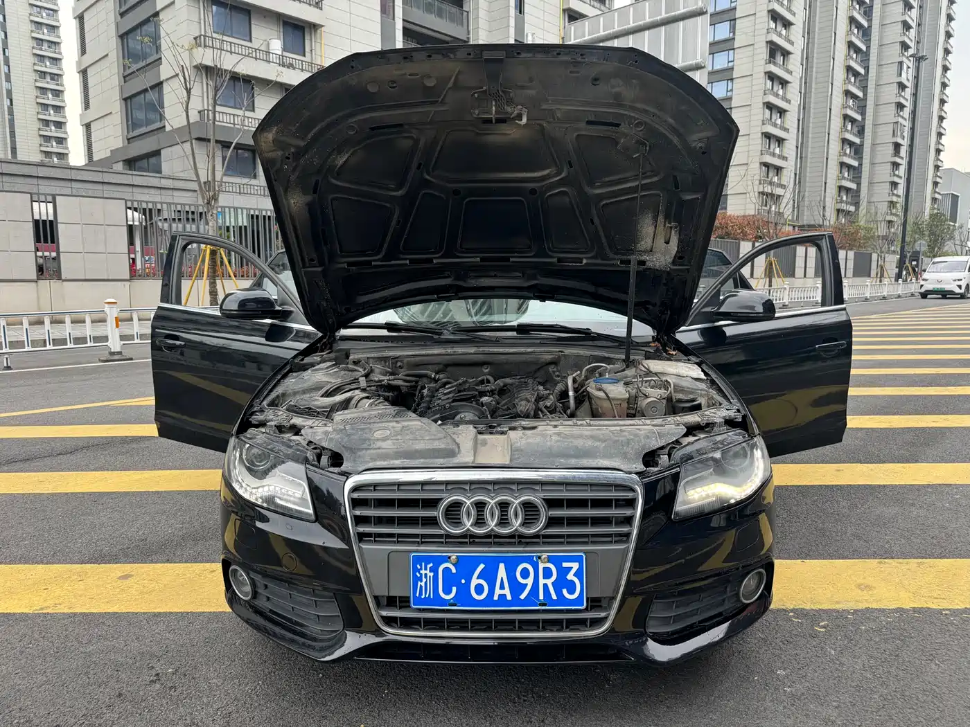 Audi A4L 2011 2.0 TFSI Luxury фото 16