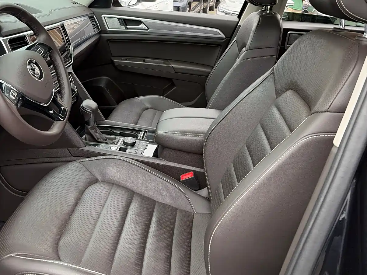 Volkswagen Teramont 2020 380TSI 4WD Luxury Edition China VI фото 10