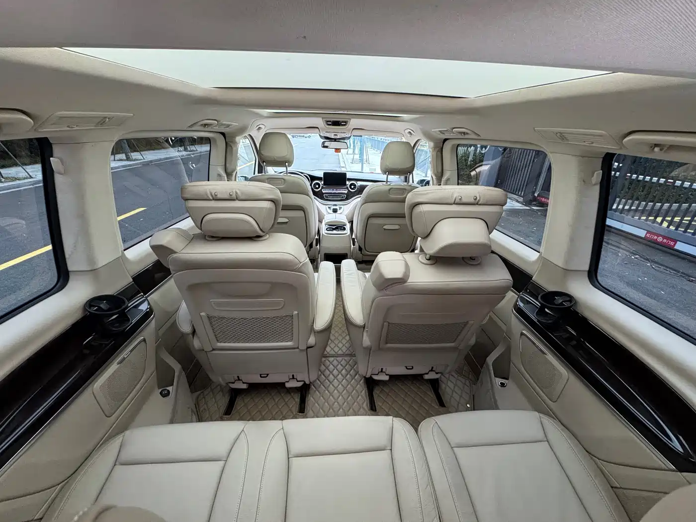 Mercedes-Benz V-Class 2016 V 260 Premium Edition фото 15