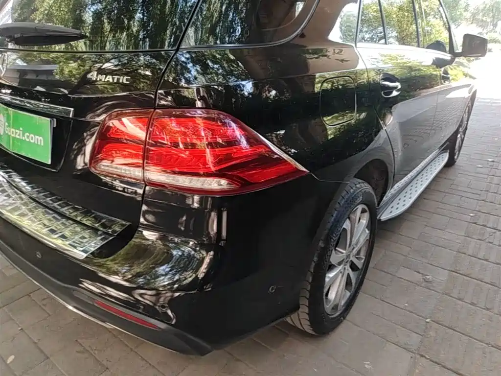 Mercedes-Benz GLE 2018 GLE 320 4MATIC Dynamic Ultimate Edition фото 8
